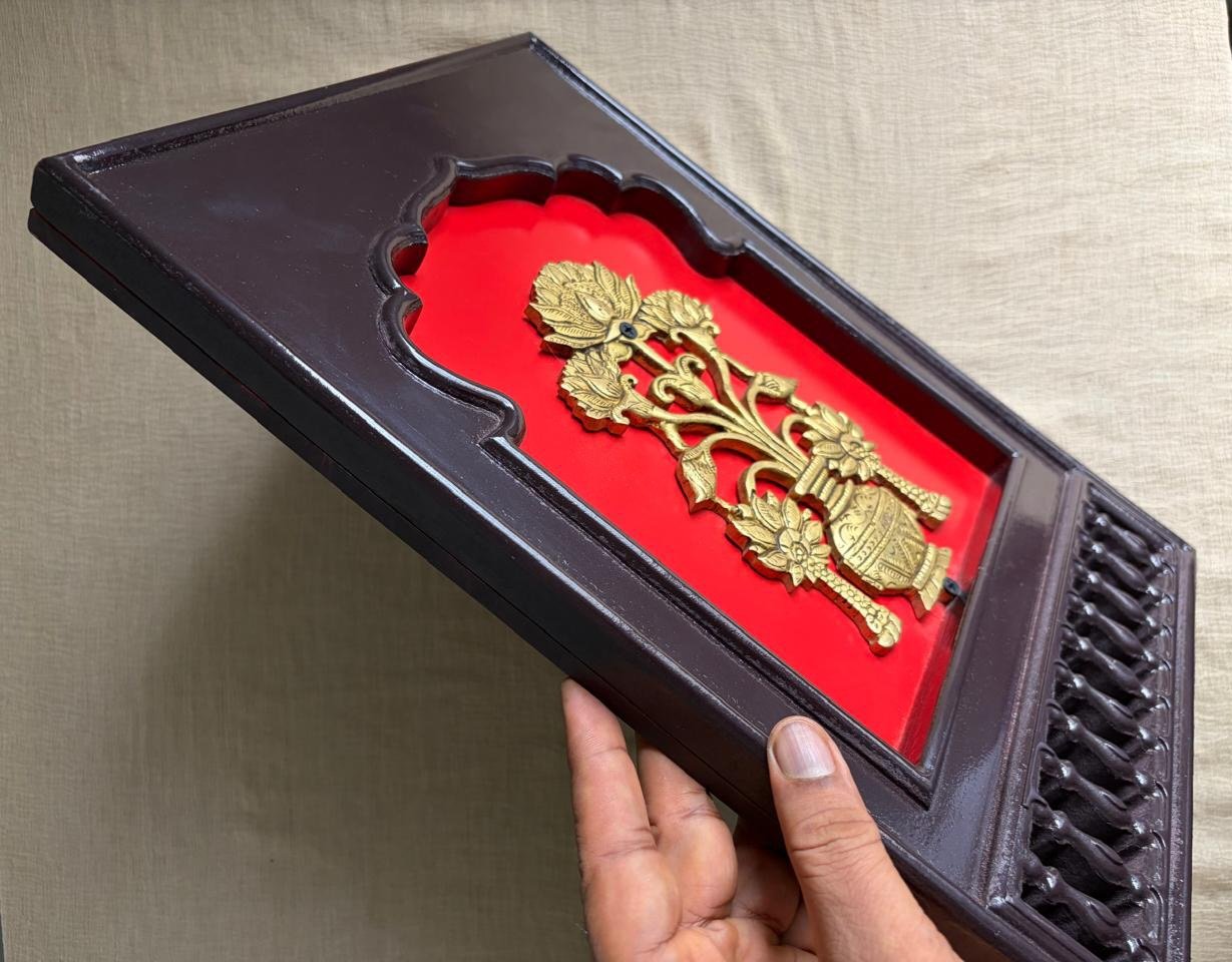 Brass Flowerpot motif enclosed in a traditional Indian wooden frame 15" - Image 4
