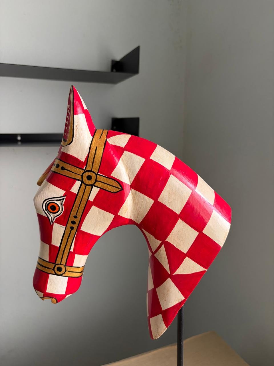 Horse head on stand (Red White checkered pattern) - Image 3