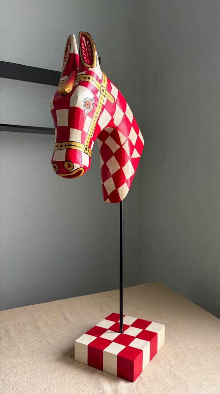Horse head on stand (Red White checkered pattern) - Image 5