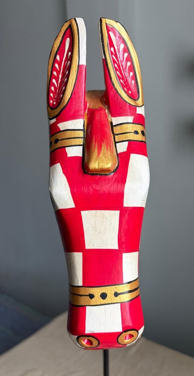 Horse head on stand (Red White checkered pattern) - Image 15